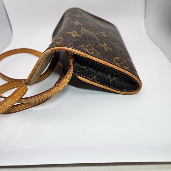 Preloved Louis Vuitton Vintage Monogram Canvas Pochette Twin PM Shoulder Bag - Picture 5 of 12